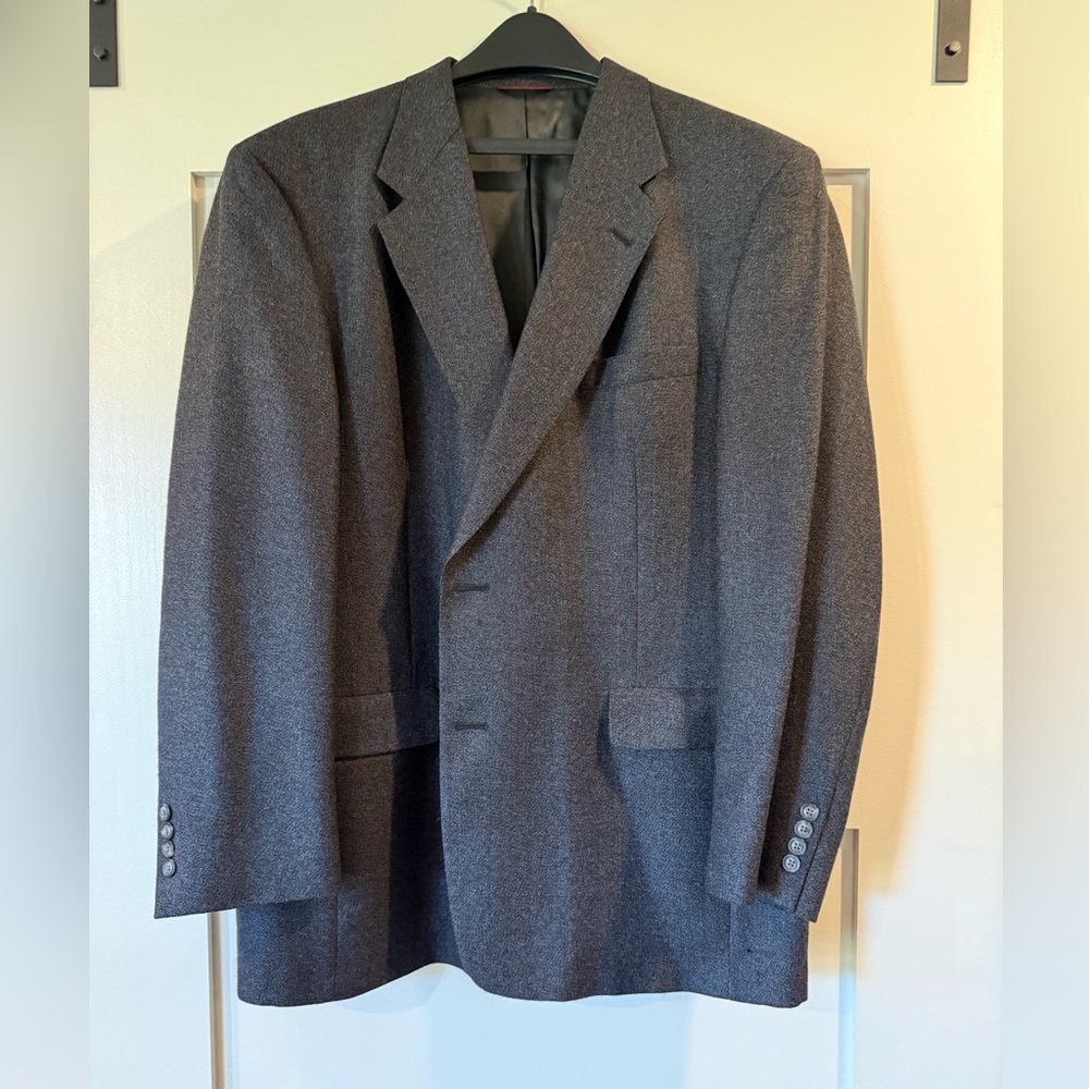 Hart Schaffner Marx Classic Men's Grey Blazer - Versatile Tailored Jacket